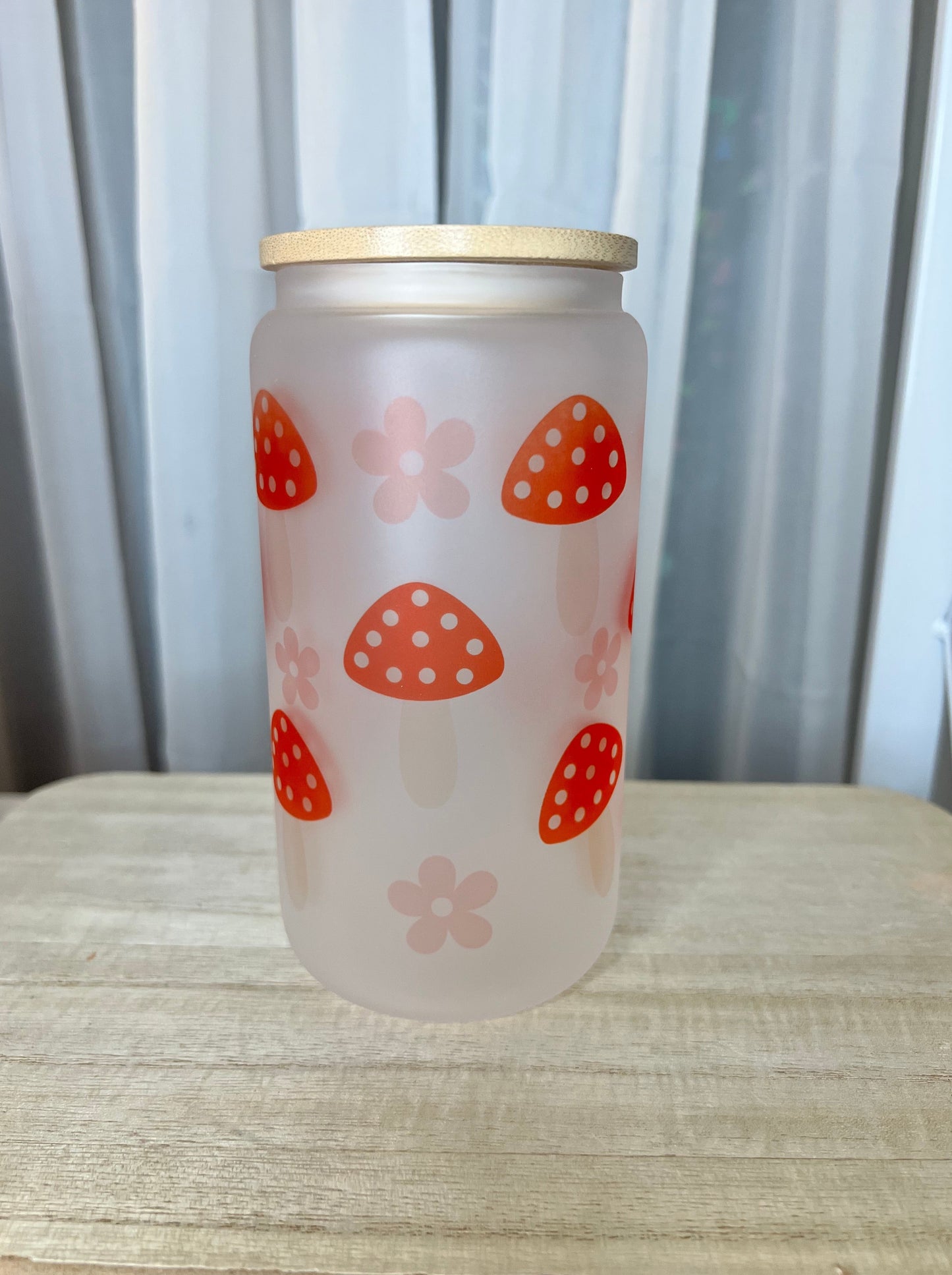 Mushroom and Daisy 16oz Glass Cup