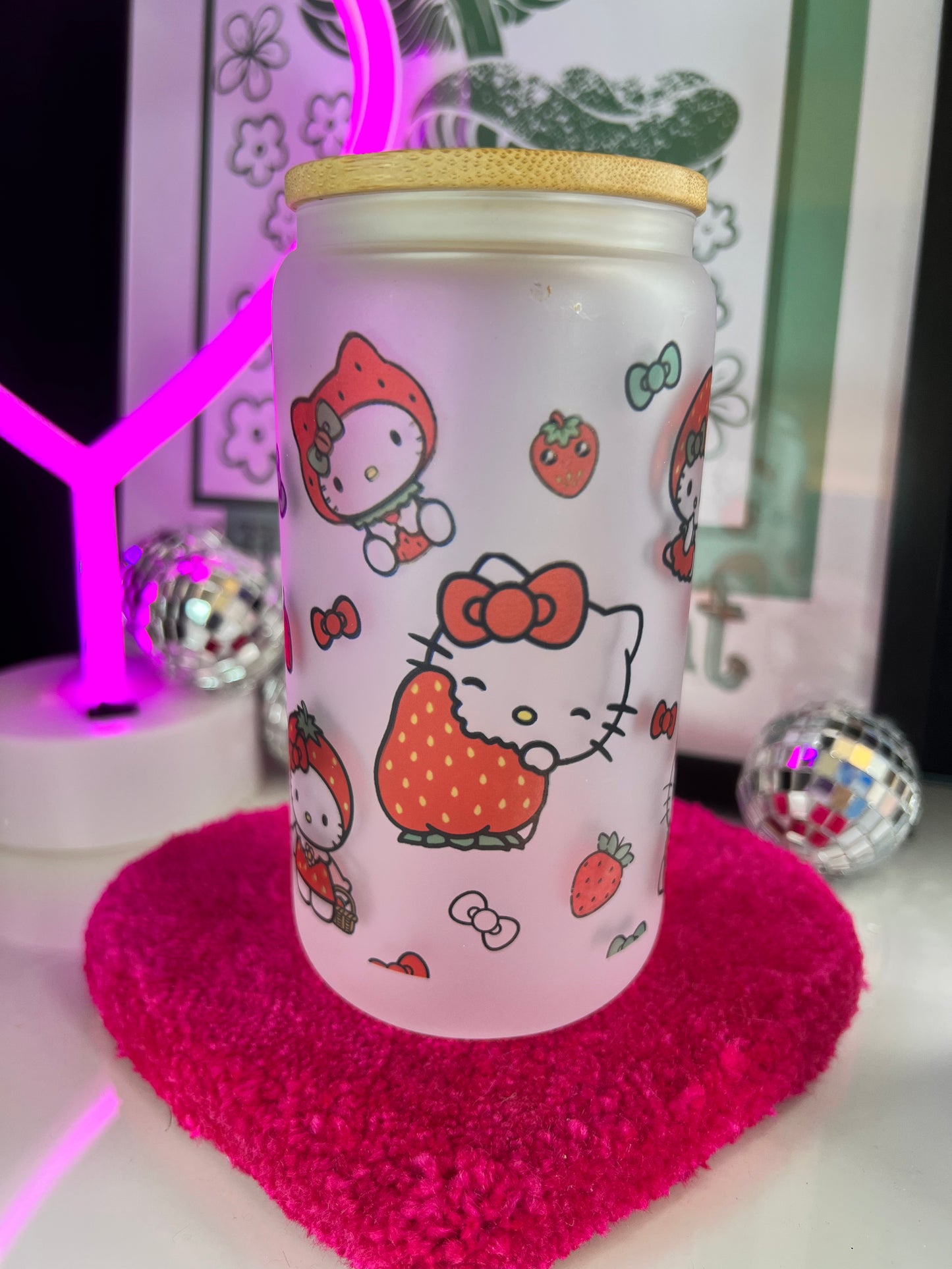 Kitty Hello Berries 16oz Glass cup
